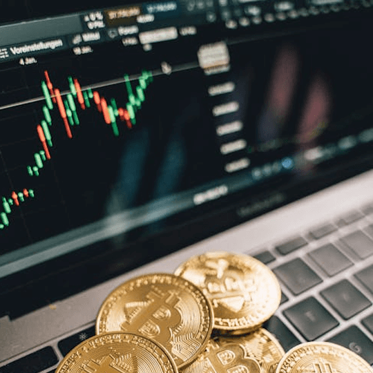 Intesa +365 Erix team di esperti di investimenti in criptovalute